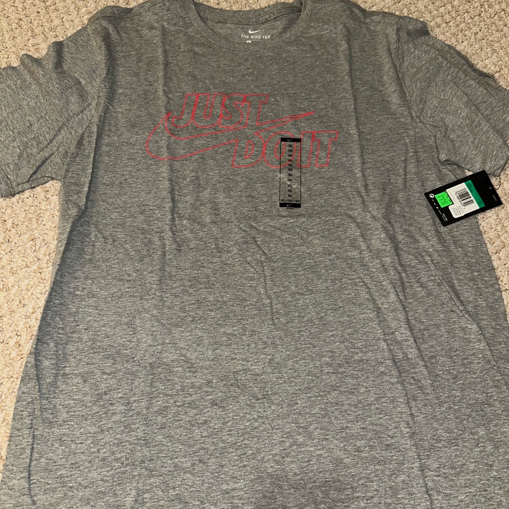 Nike tee